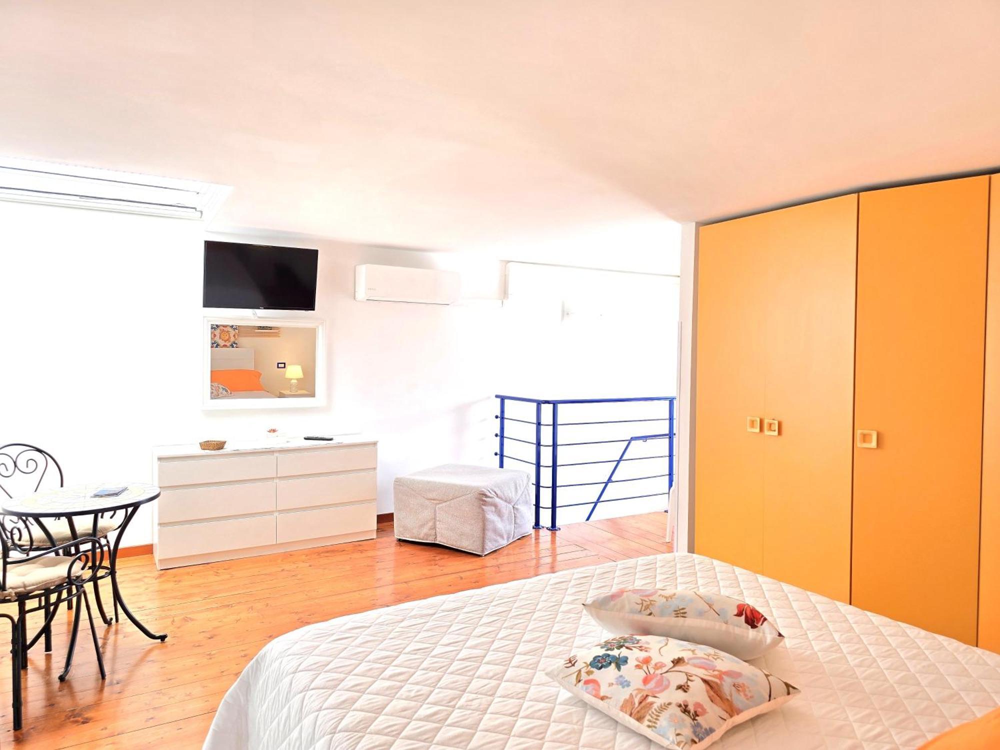 Starview Apartment - Comfy Apt By The Center Віко-Екуенсе Екстер'єр фото